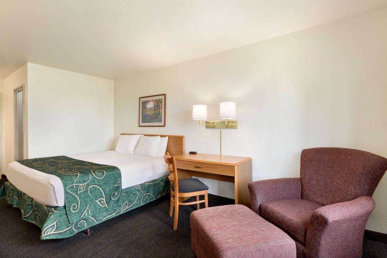 Travelodge By Wyndham Sharon Springs Εξωτερικό φωτογραφία